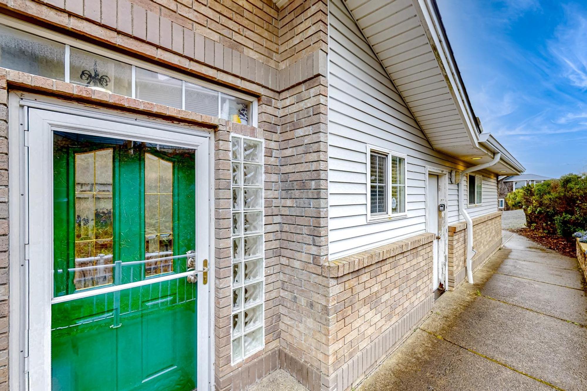 Pacific View Paradise Rockaway Beach Exterior photo