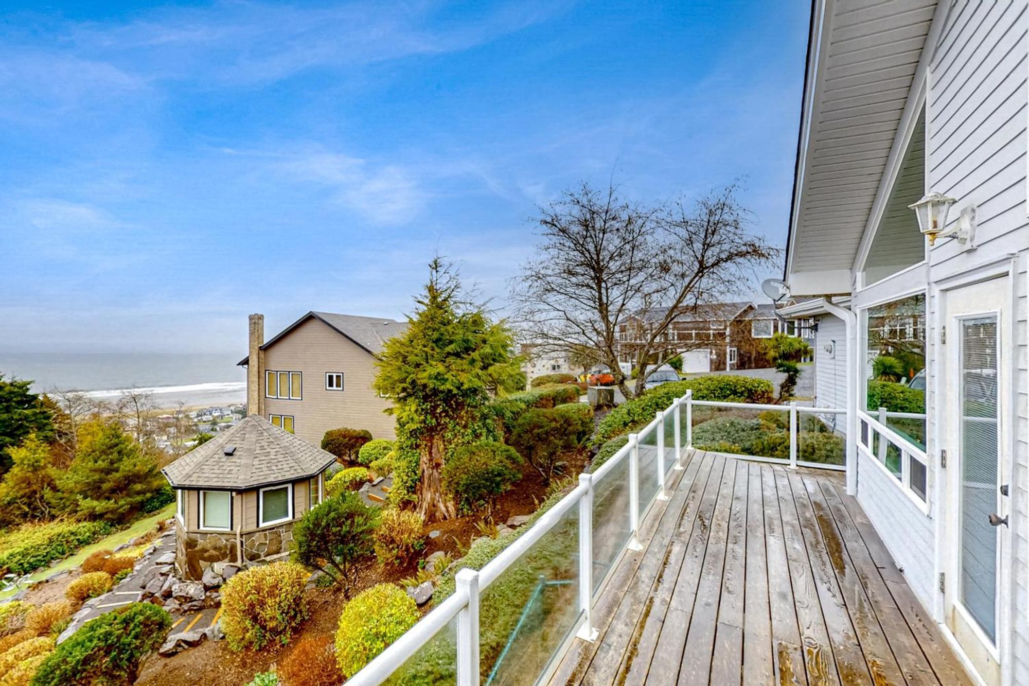 Pacific View Paradise Rockaway Beach Exterior photo