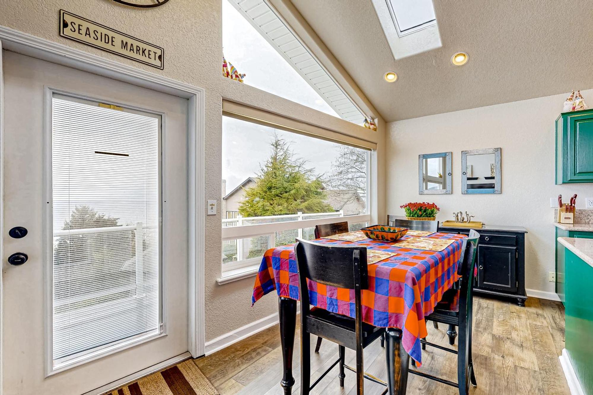 Pacific View Paradise Rockaway Beach Exterior photo