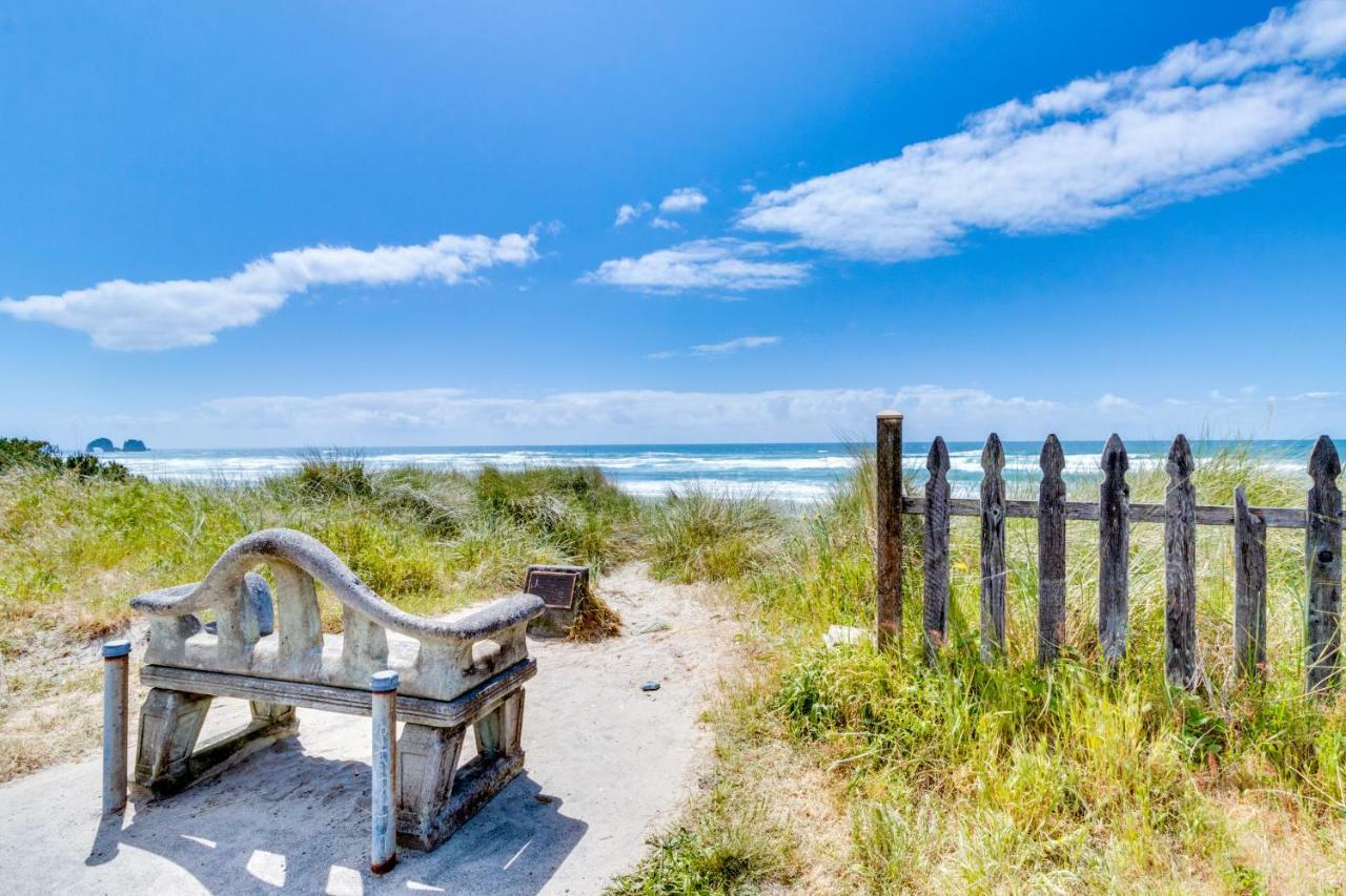 Pacific View Paradise Rockaway Beach Exterior photo